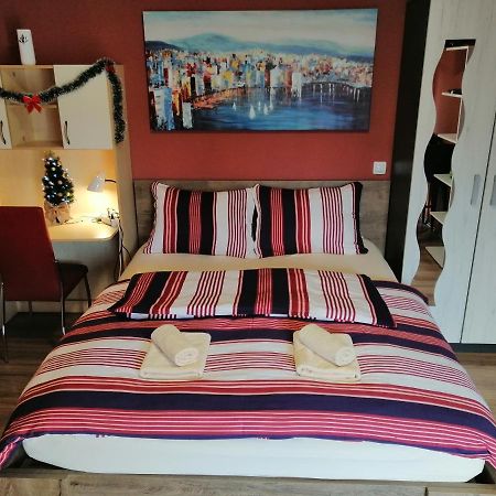 City Break Studio Apartment Загреб Екстериор снимка